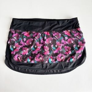 Lululemon Hotty Hot Skirt II Mini Midnight Bloom Black Deep Fuschia Black 8